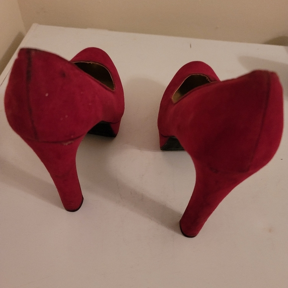 High heels - Picture 2 of 5